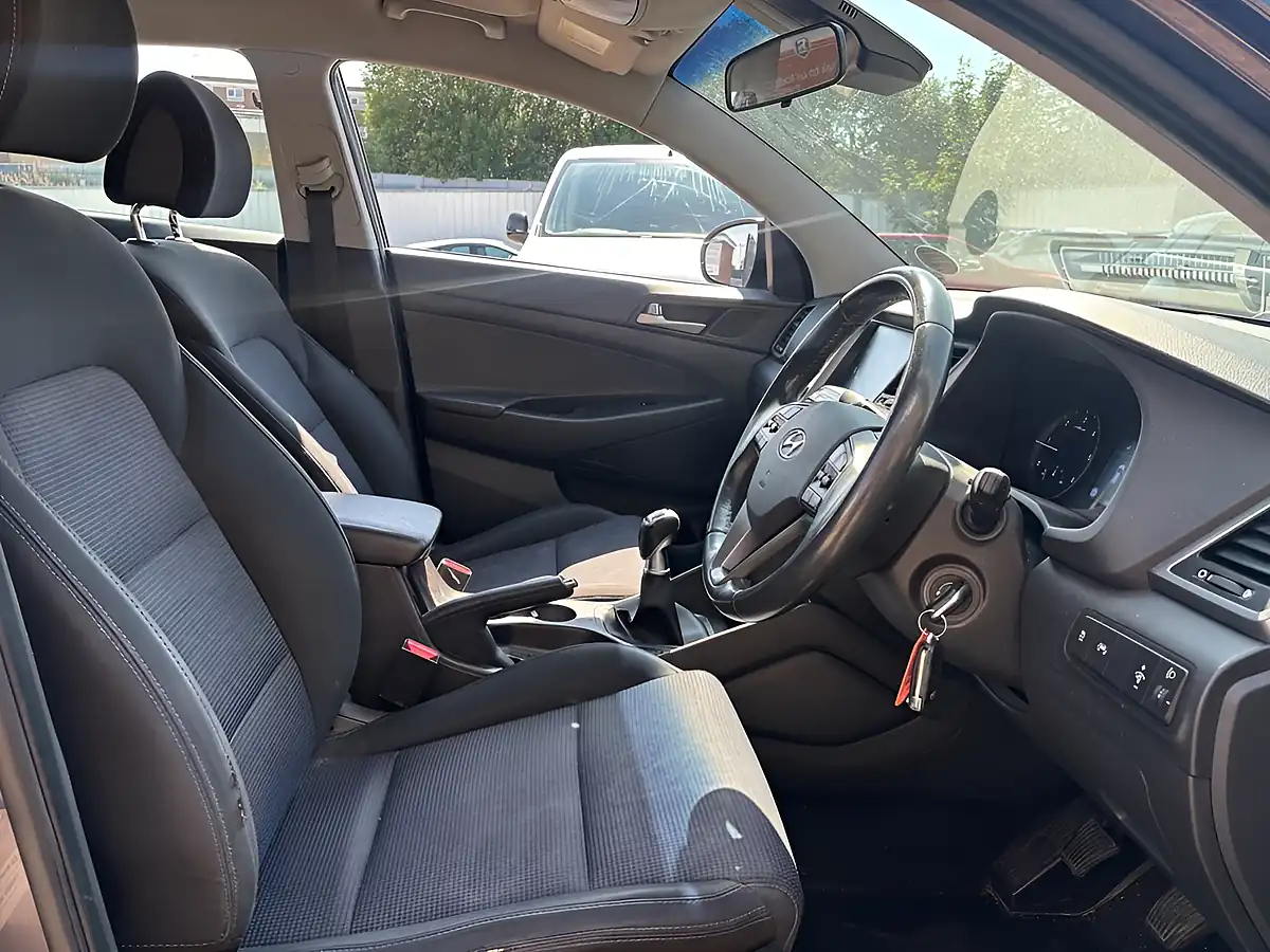 Used 2016 Hyundai Tucson Se Nav Grey - Interior and Exterior details 10