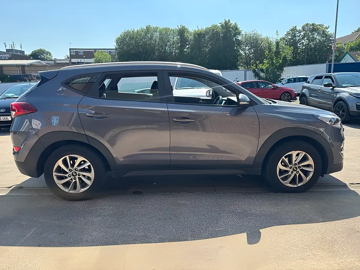 Used 2016 Hyundai Tucson Se Nav Grey - Interior and Exterior details 8