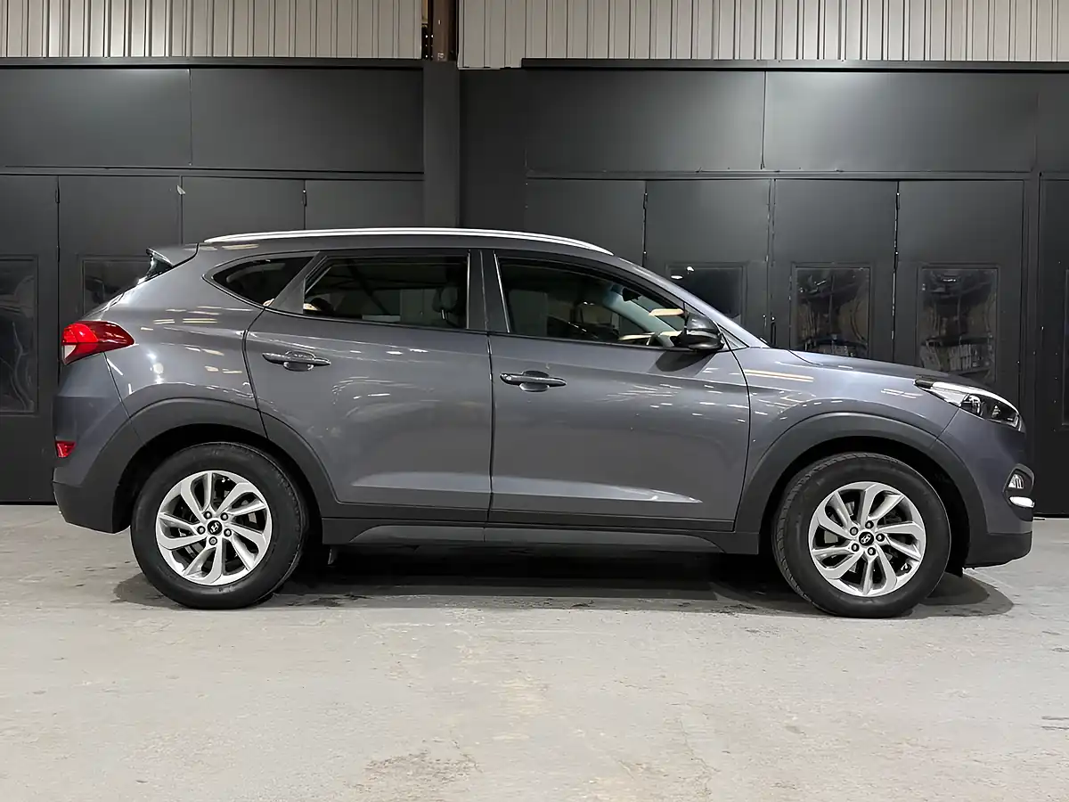 Used 2016 Hyundai Tucson Se Nav Grey - Interior and Exterior details 3