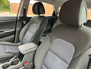 Used 2016 Hyundai Tucson Se Nav Red - Interior and Exterior details 10