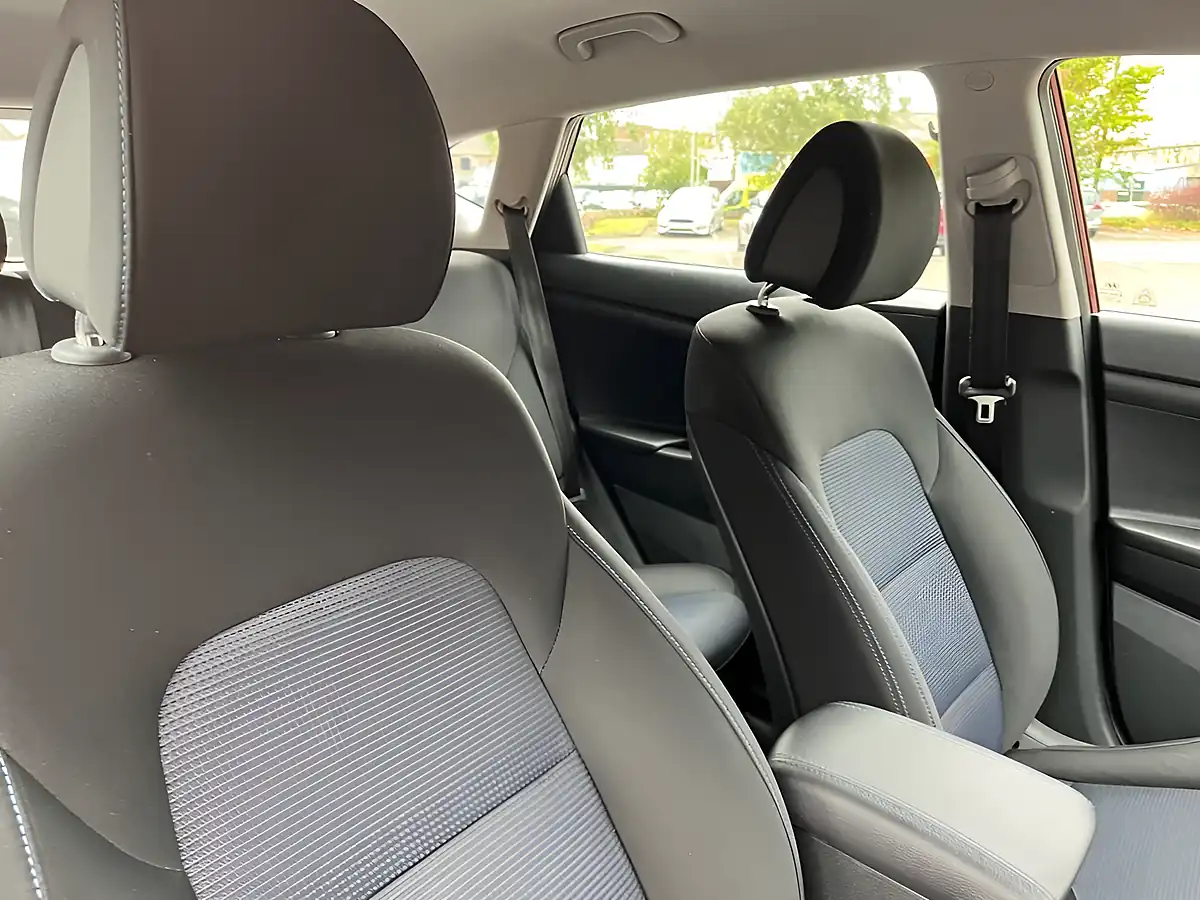 Used 2016 Hyundai Tucson Se Nav Red - Interior and Exterior details 12