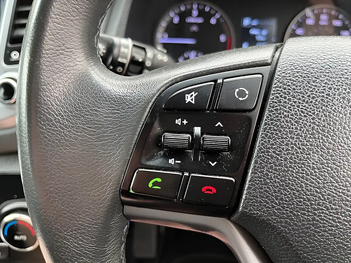 Used 2016 Hyundai Tucson Se Nav Red - Interior and Exterior details 16