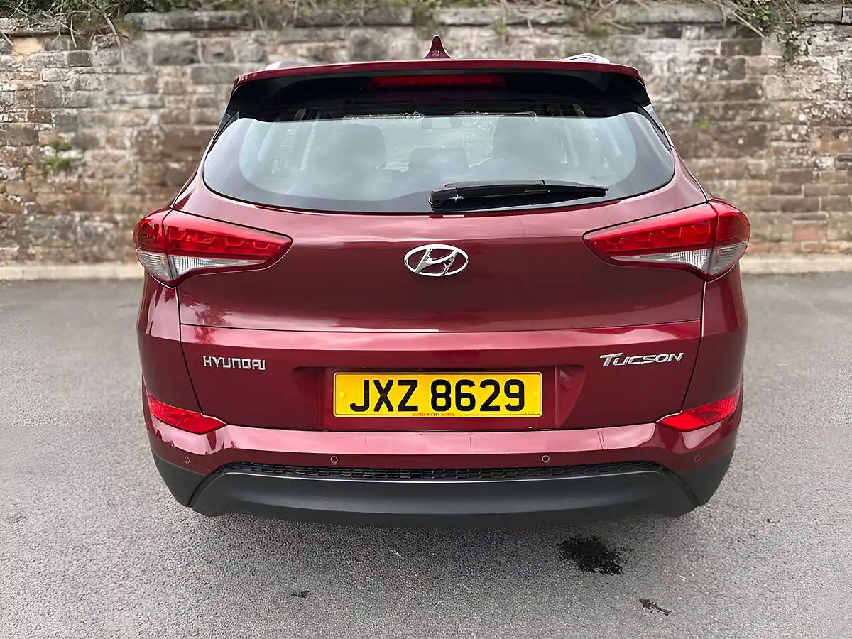 Used 2016 Hyundai Tucson Se Nav Red - Interior and Exterior details 6