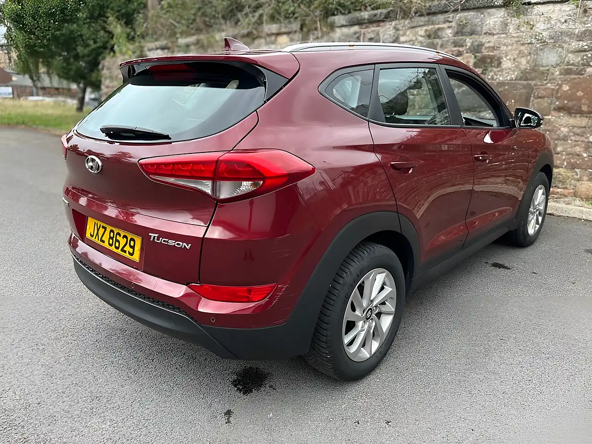Used 2016 Hyundai Tucson Se Nav Red - Interior and Exterior details 7