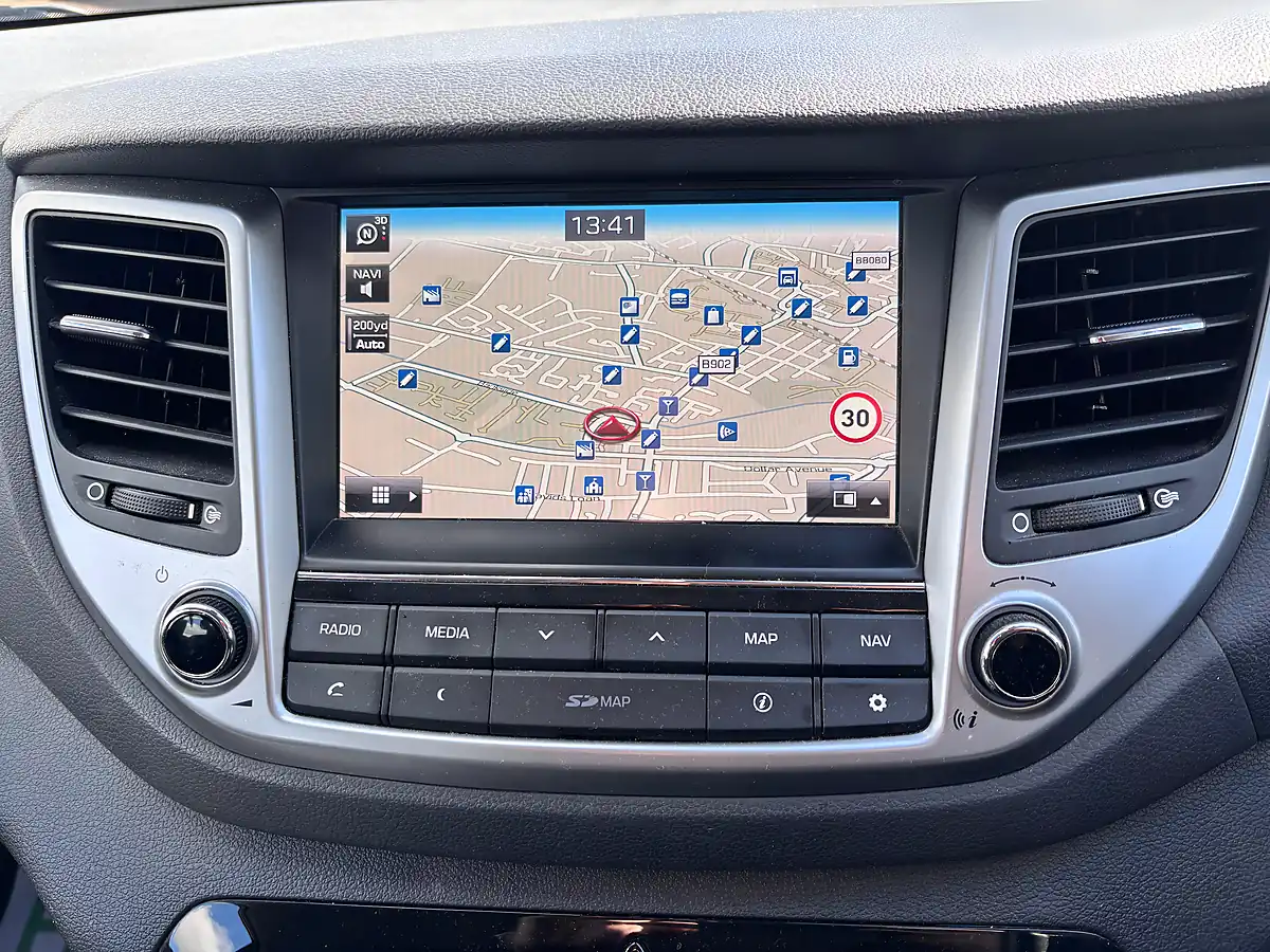 Used 2016 Hyundai Tucson Se Nav Red - Interior and Exterior details 13