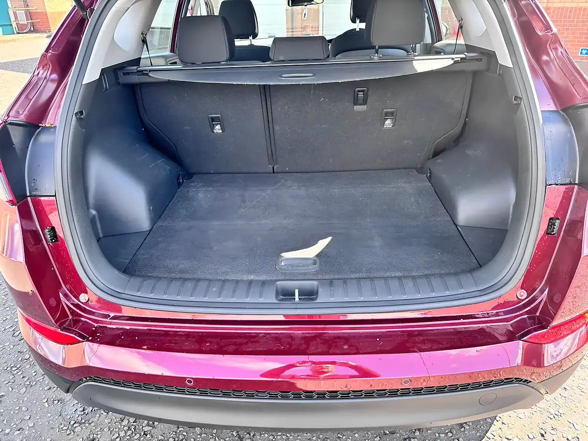 Used 2016 Hyundai Tucson Se Nav Red - Interior and Exterior details 15