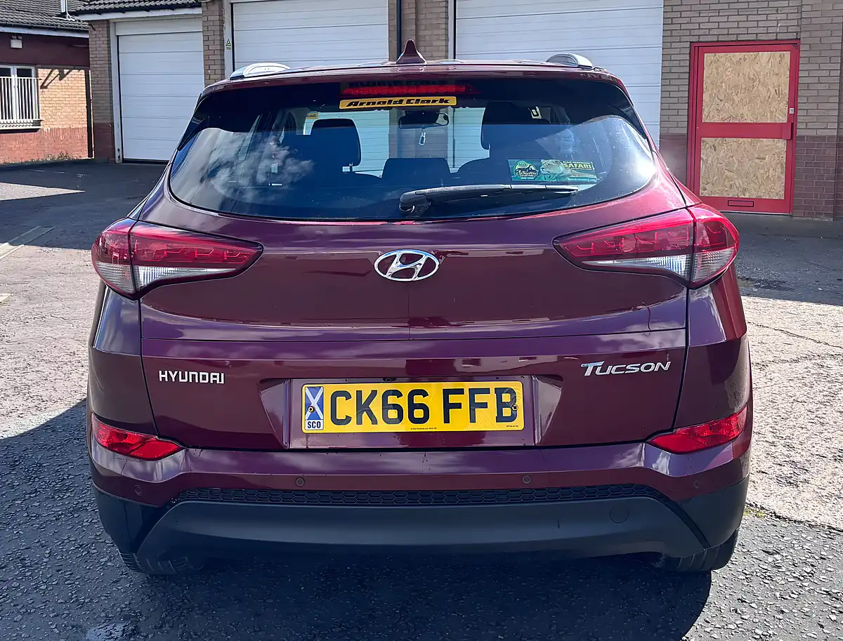 Used 2016 Hyundai Tucson Se Nav Red - Interior and Exterior details 8