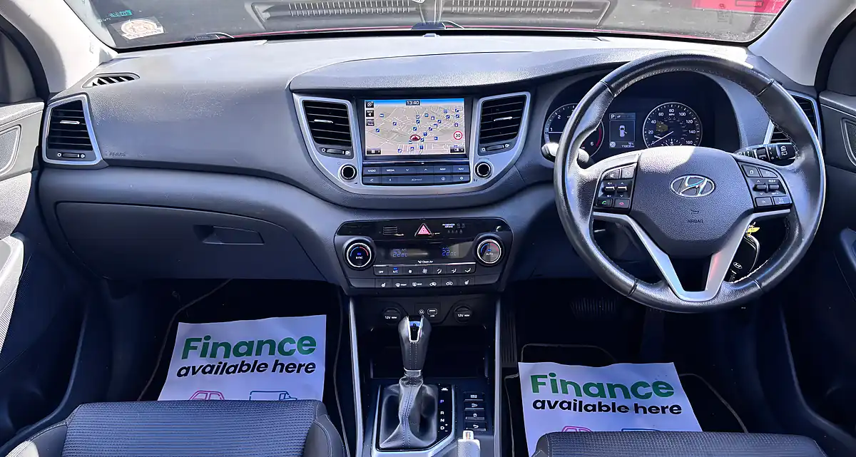 Used 2016 Hyundai Tucson Se Nav Red - Interior and Exterior details 9