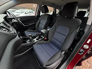 Used 2016 Hyundai Tucson Se Nav Ruby Wine Pearl - Interior and Exterior details 9