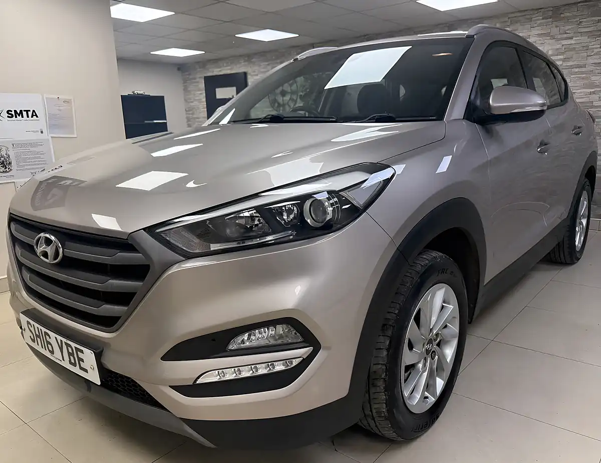 Used 2016 Hyundai Tucson Se Nav White - Interior and Exterior details 2