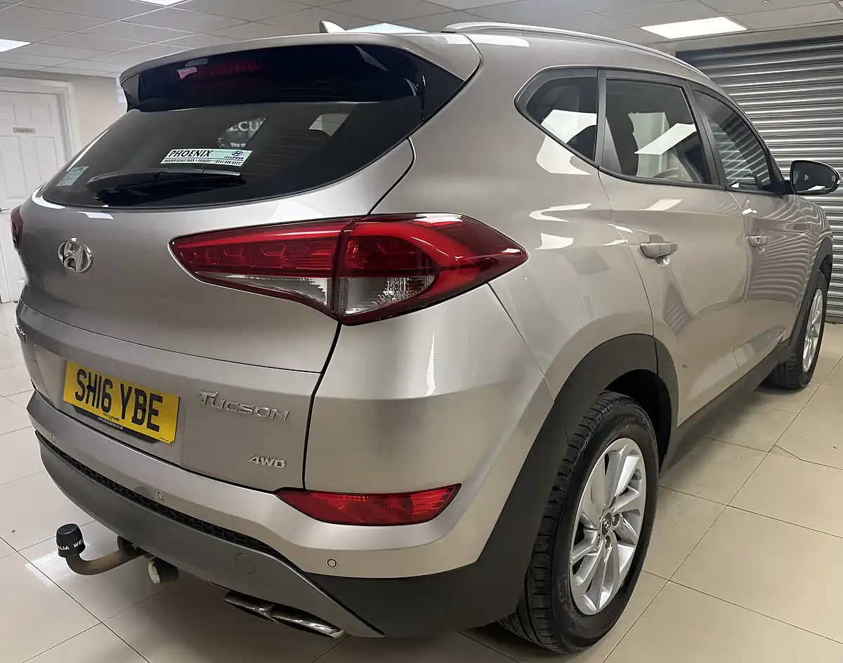 Used 2016 Hyundai Tucson Se Nav White - Interior and Exterior details 3