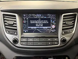 Used 2016 Hyundai Tucson Se Nav White - Interior and Exterior details 7