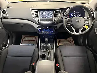 Used 2016 Hyundai Tucson Se Nav White - Interior and Exterior details 8