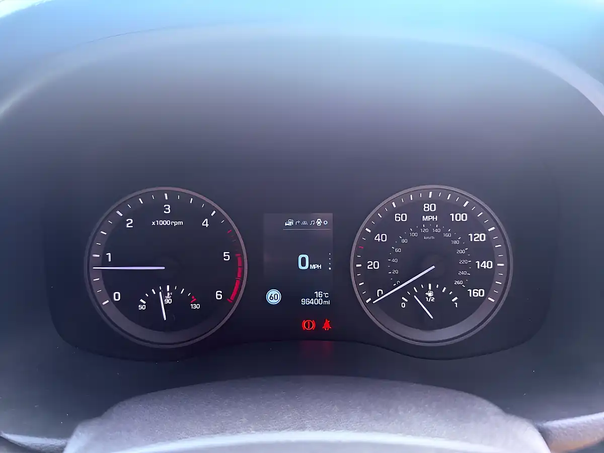 Used 2016 Hyundai Tucson Se Nav White Sand - Interior and Exterior details 13