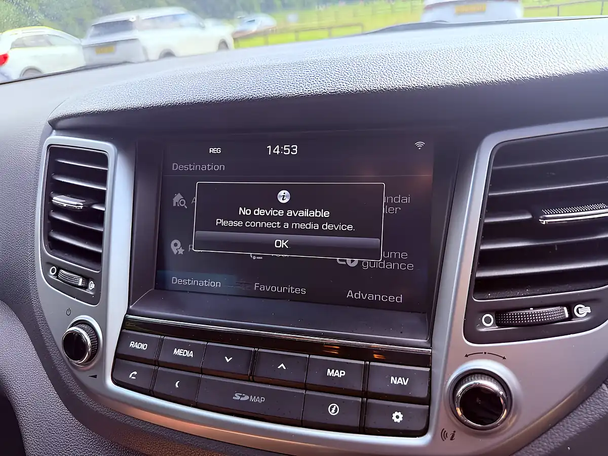 Used 2016 Hyundai Tucson Se Nav White Sand - Interior and Exterior details 18