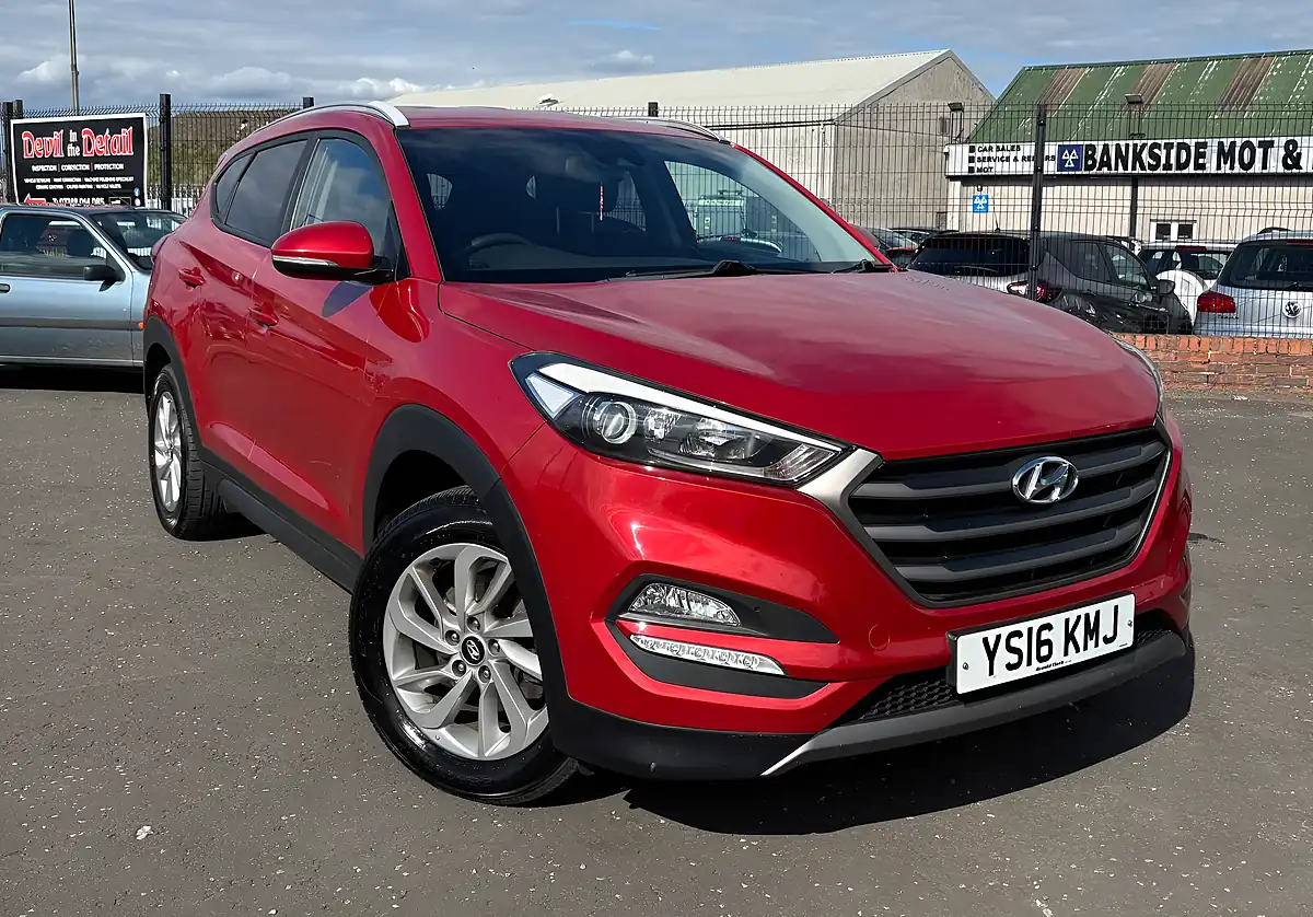 Used 2016 Hyundai Tucson Se Red - Front View