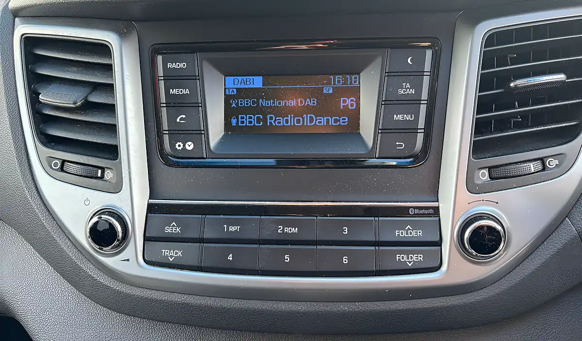 Used 2016 Hyundai Tucson Se Red - Interior and Exterior details 13