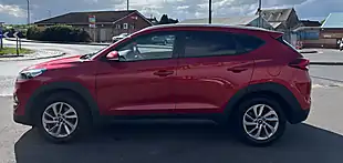 Used 2016 Hyundai Tucson Se Red - Interior and Exterior details 6
