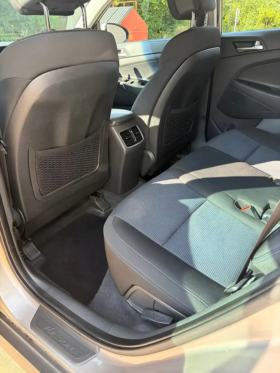 Used 2016 Hyundai Tucson Se White - Interior and Exterior details 10