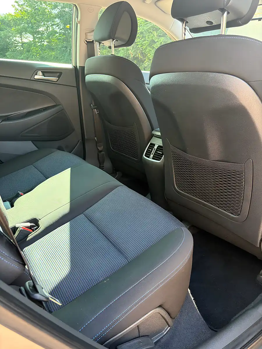 Used 2016 Hyundai Tucson Se White - Interior and Exterior details 9