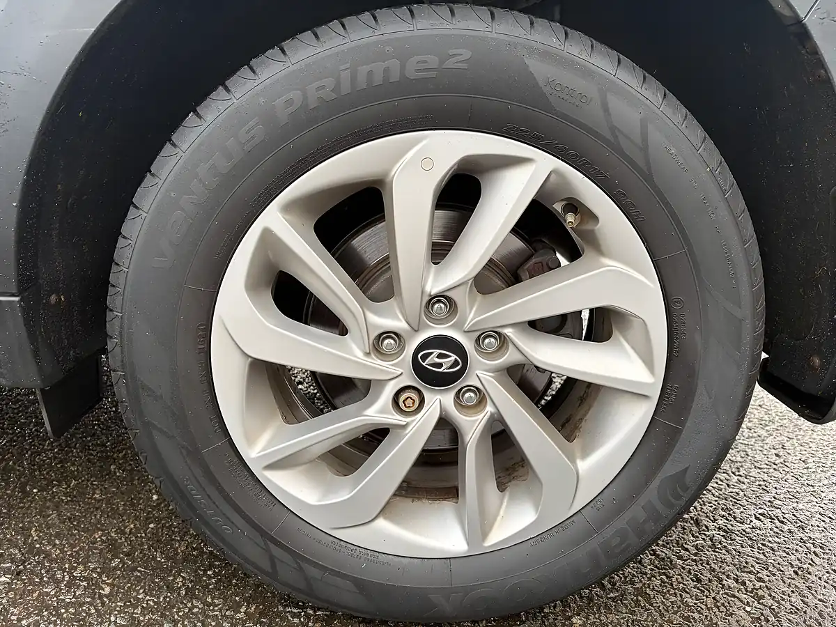 Used 2016 Hyundai Tucson Se White - Interior and Exterior details 15