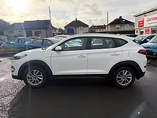 Used 2016 Hyundai Tucson Se White - Interior and Exterior details 7