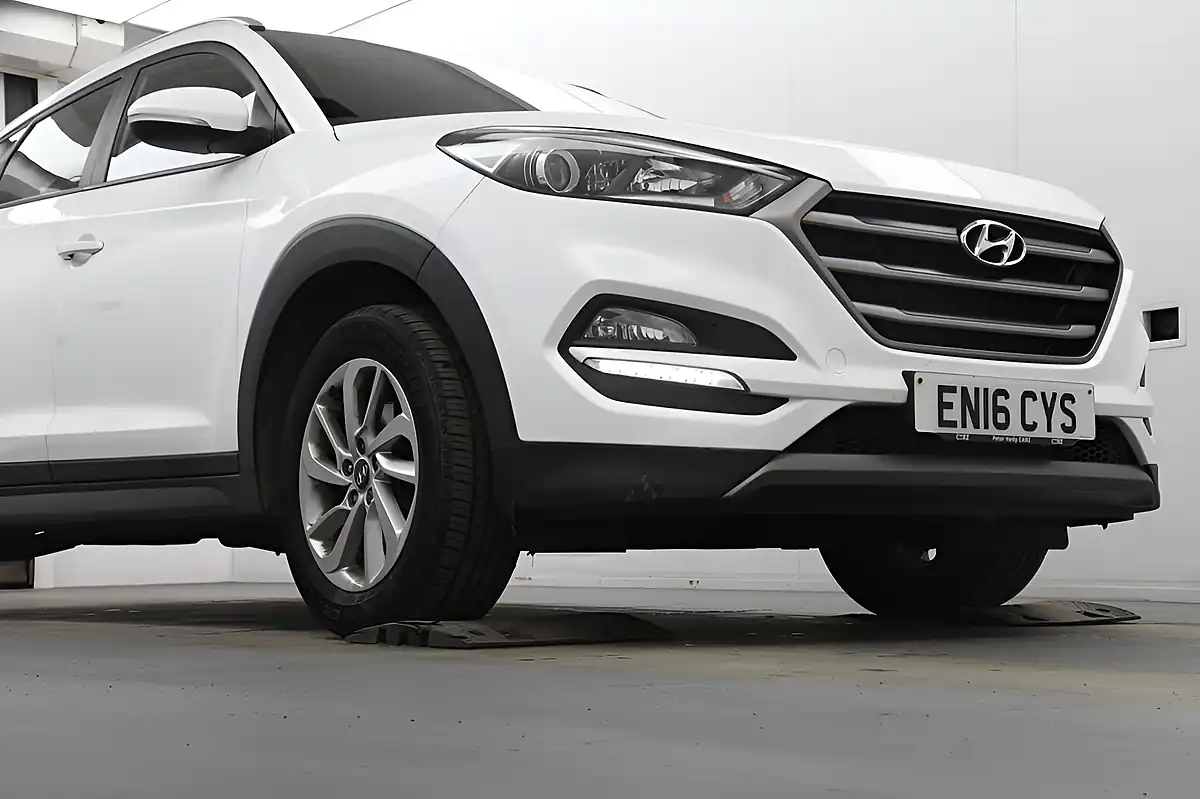 Used 2016 Hyundai Tucson Se White - Interior and Exterior details 2
