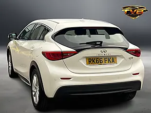 Used 2016 Infiniti Q30 Business Executive White - Interior and Exterior details 4