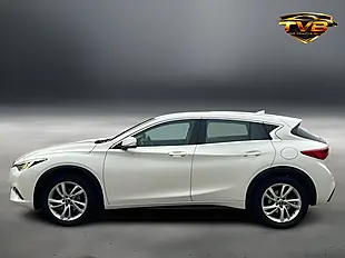 Used 2016 Infiniti Q30 Business Executive White - Interior and Exterior details 6