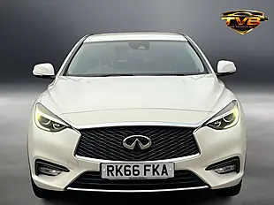 Used 2016 Infiniti Q30 Business Executive White - Interior and Exterior details 9