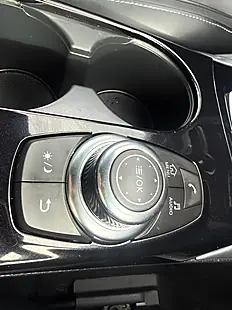 Used 2016 Infiniti Q30 Premium Tech White - Interior and Exterior details 18