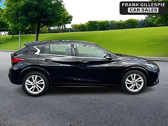 2016 INFINITI Q30 1.5d SE