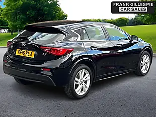 Used 2016 Infiniti Q30 Se Black - Interior and Exterior details 8
