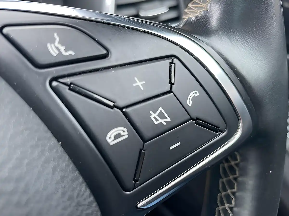 Used 2016 Infiniti Q30 Sport Black - Interior and Exterior details 10