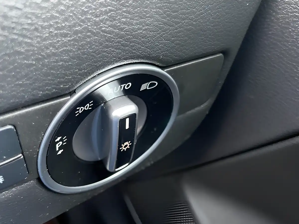 Used 2016 Infiniti Q30 Sport Black - Interior and Exterior details 12