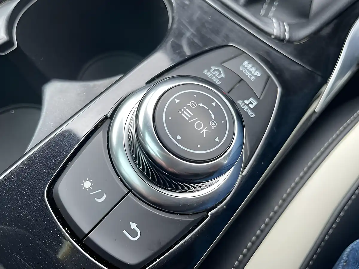 Used 2016 Infiniti Q30 Sport Black - Interior and Exterior details 16