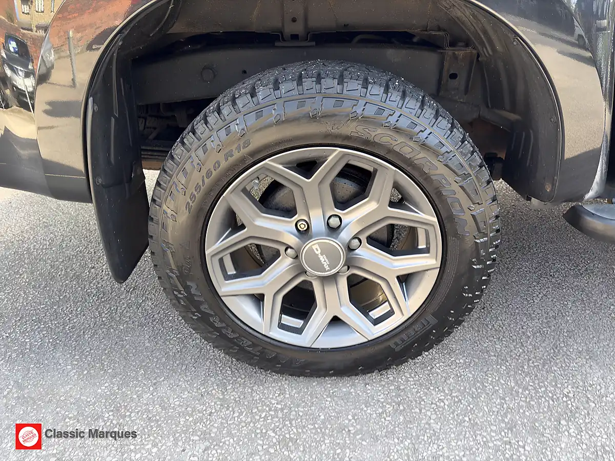 Used 2016 Isuzu D-Max Blade Black - Interior and Exterior details 20