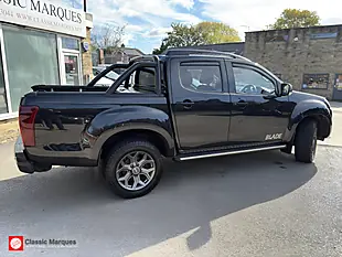 Used 2016 Isuzu D-Max Blade Black - Interior and Exterior details 3