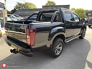 Used 2016 Isuzu D-Max Blade Black - Interior and Exterior details 8