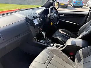 Used 2016 Isuzu D-Max Blade Orange - Interior and Exterior details 18