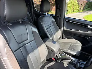 Used 2016 Isuzu D-Max Blade Orange - Interior and Exterior details 20