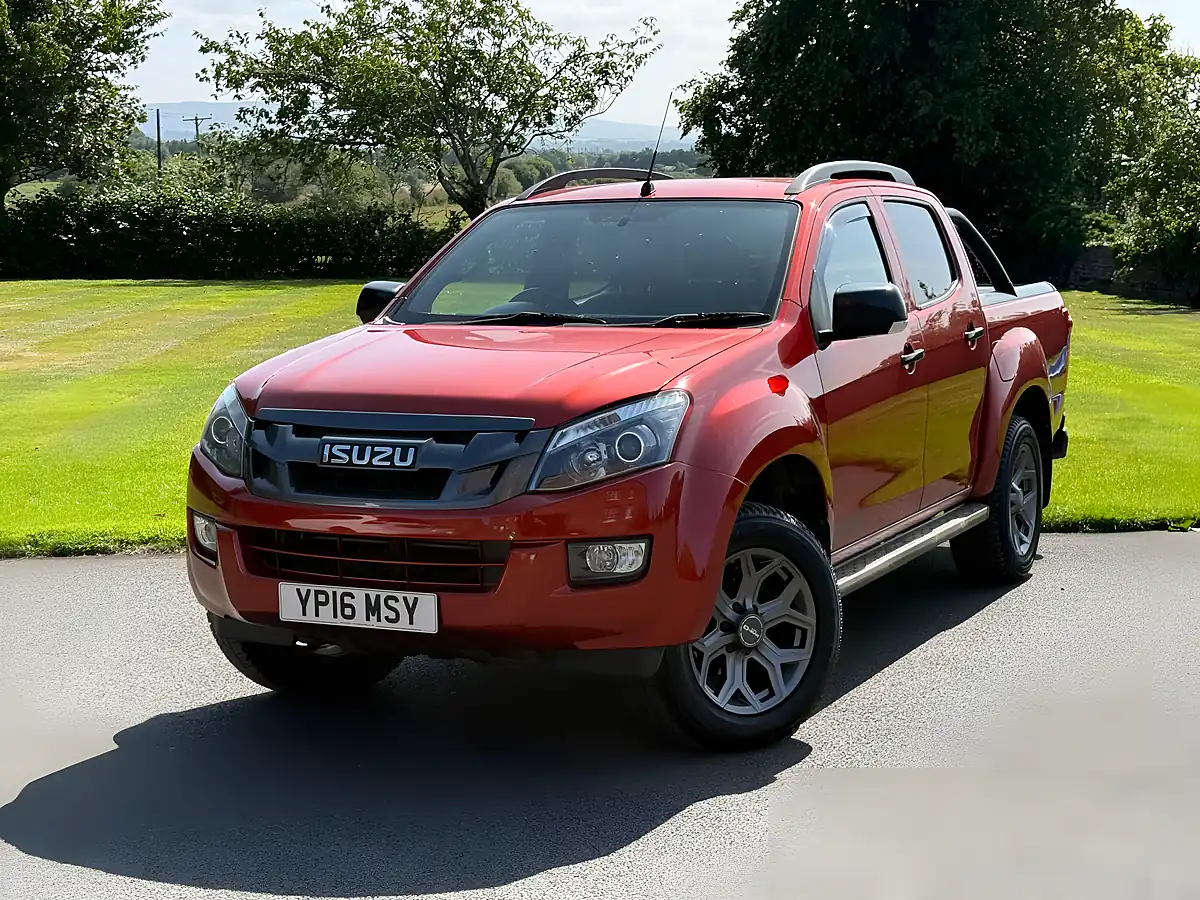 Used 2016 Isuzu D-Max Blade Orange - Interior and Exterior details 3