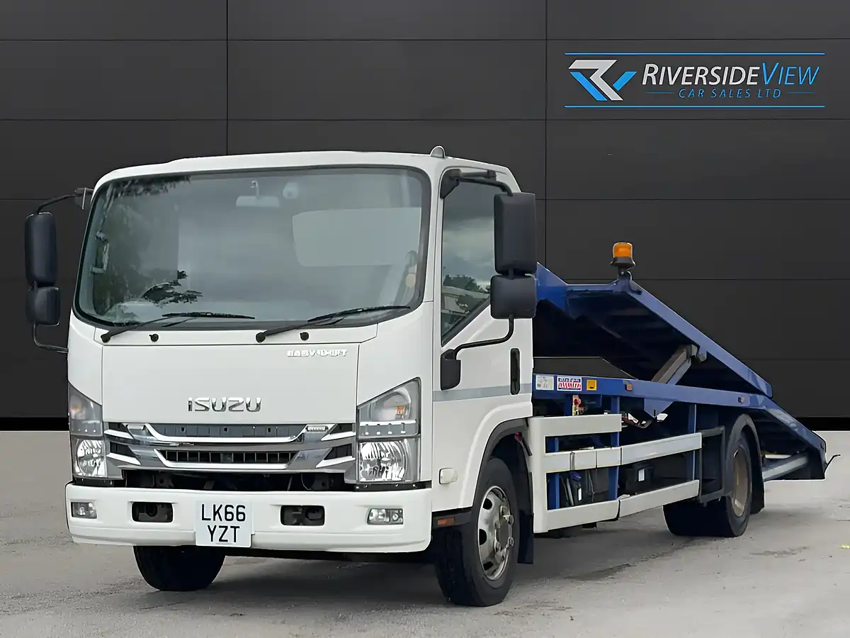 Used 2016 Isuzu Forward N75.190 L White - Interior and Exterior details 2