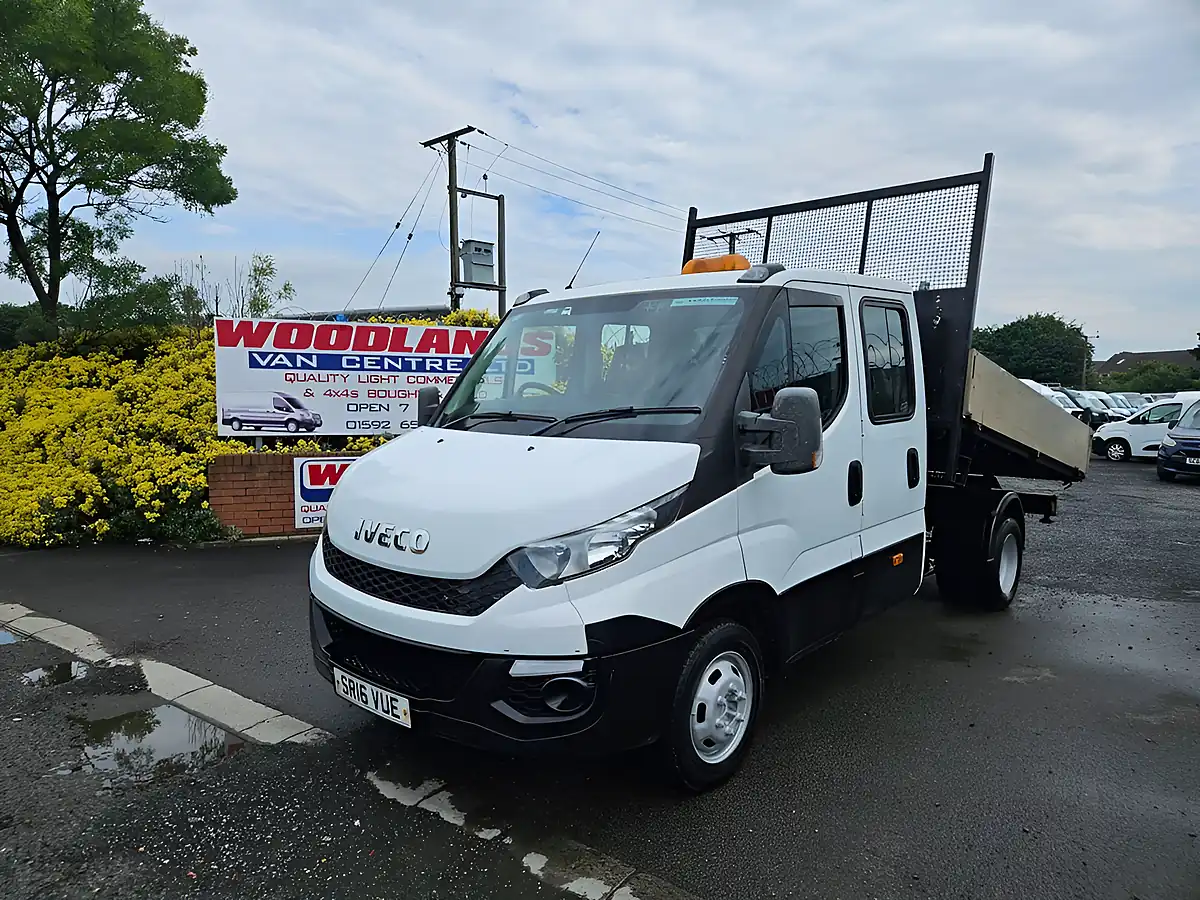 Used 2016 Iveco Daily 35C13 Lwb Crew Cab Tipper White - Interior and Exterior details 4