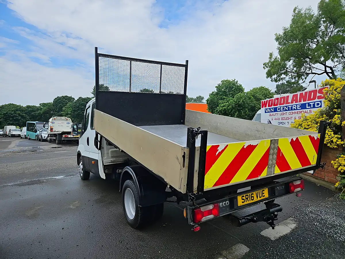 Used 2016 Iveco Daily 35C13 Lwb Crew Cab Tipper White - Interior and Exterior details 6