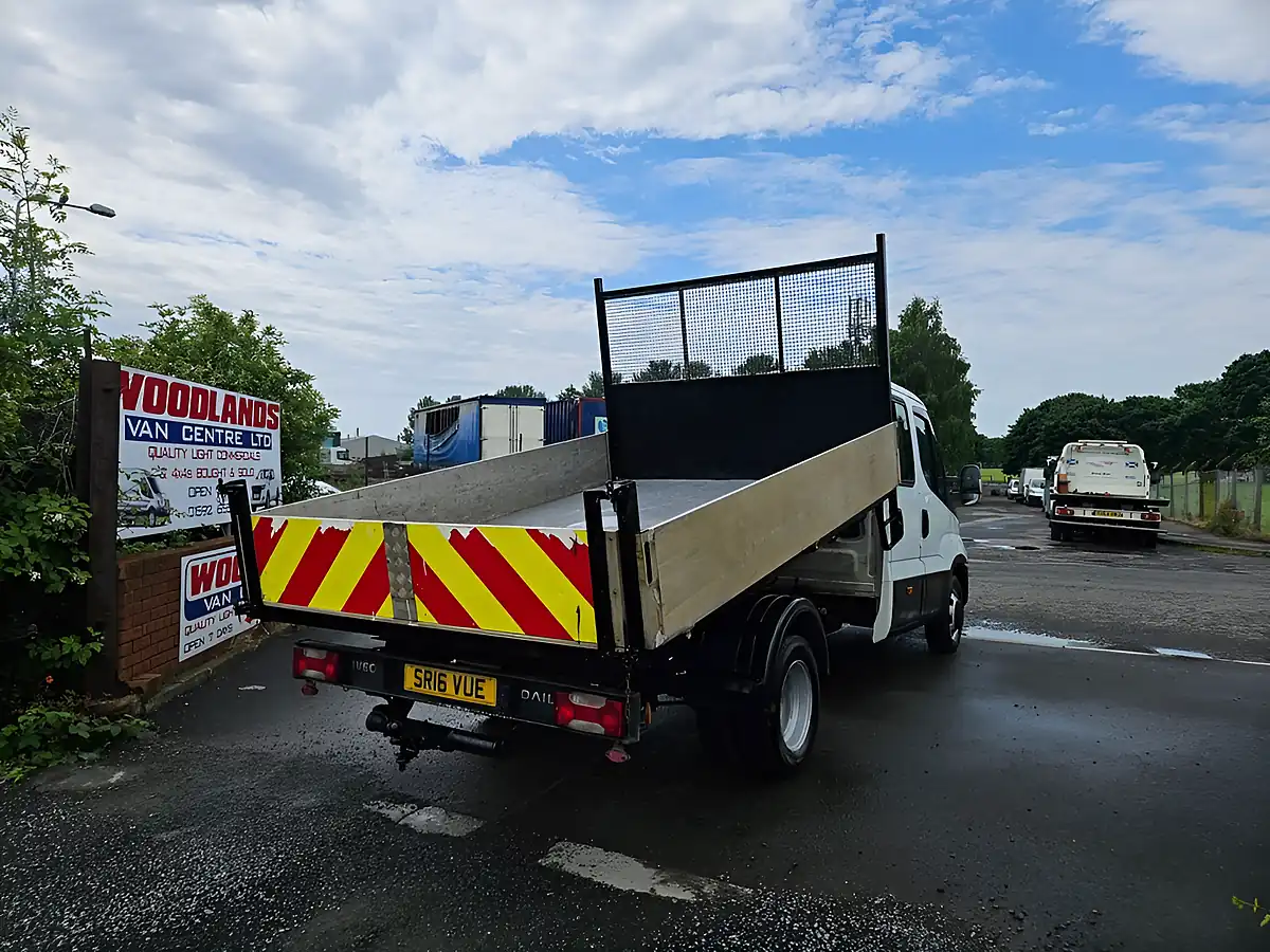 Used 2016 Iveco Daily 35C13 Lwb Crew Cab Tipper White - Interior and Exterior details 8