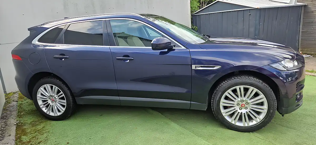 Used 2016 Jaguar F-Pace Portfolio Blue - Interior and Exterior details 7