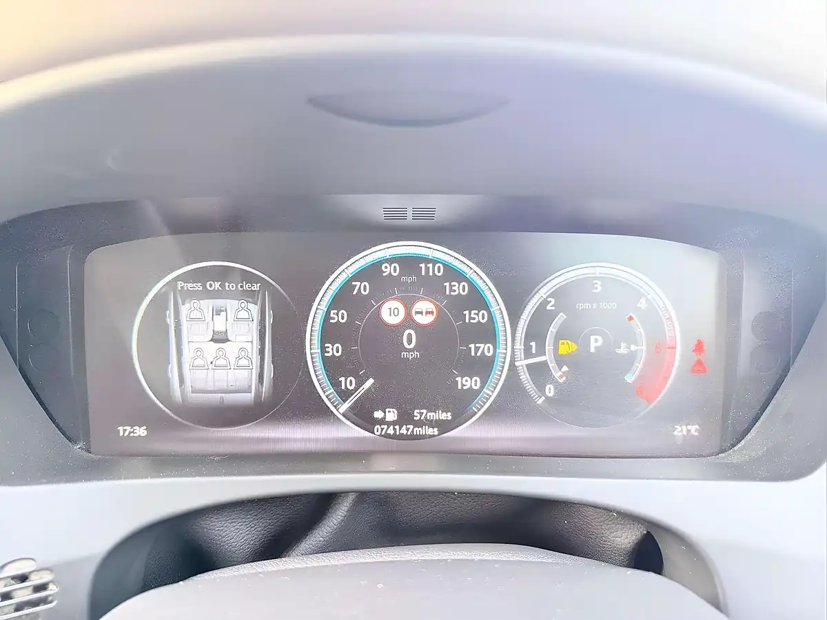 Used 2016 Jaguar F-Pace Portfolio Grey - Interior and Exterior details 15