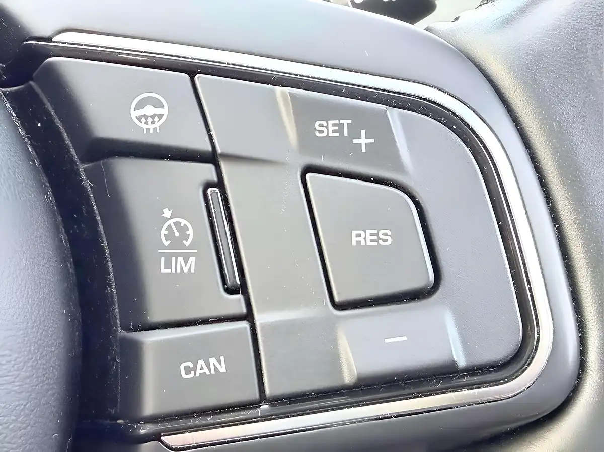 Used 2016 Jaguar F-Pace Portfolio Grey - Interior and Exterior details 16
