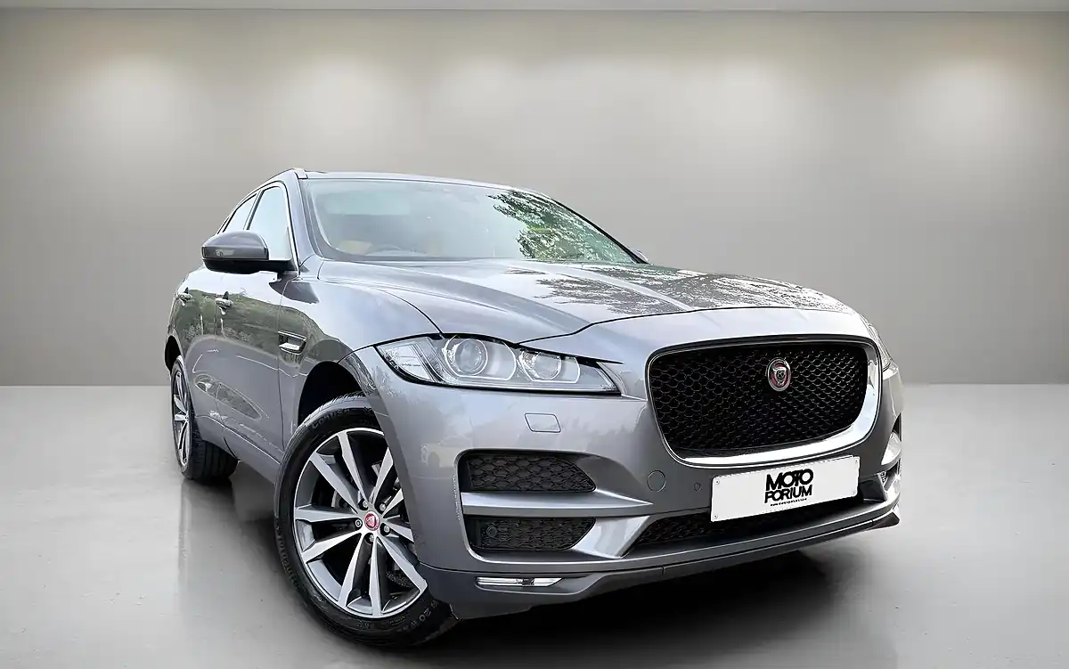 Used 2016 Jaguar F-Pace Portfolio Grey - Interior and Exterior details 6